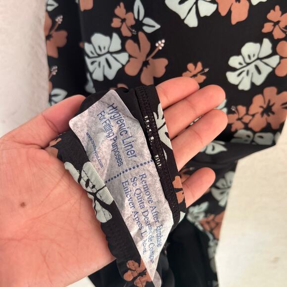 Title Nine York One Piece Swimsuit - Kona - Picture 3 of 7